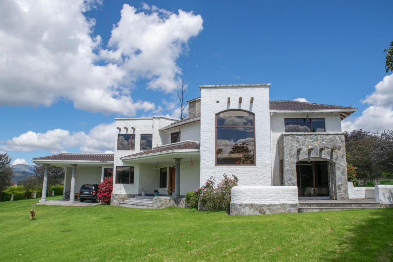 Sobre Piedras Lodge And Family Otavalo Dış mekan fotoğraf