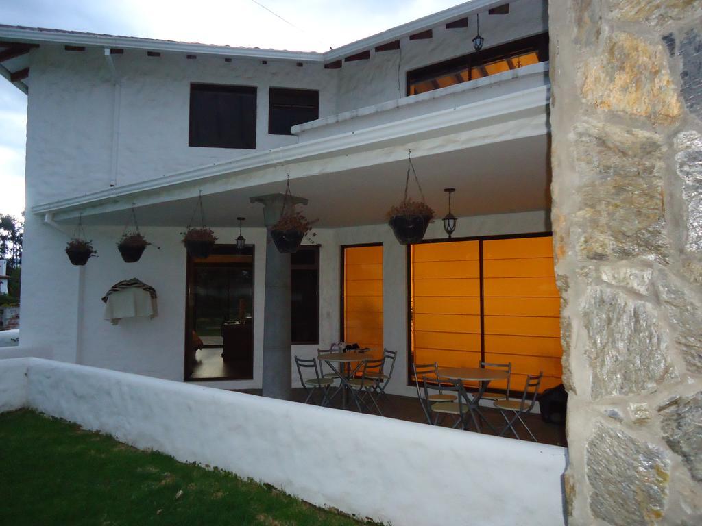 Sobre Piedras Lodge And Family Otavalo Dış mekan fotoğraf